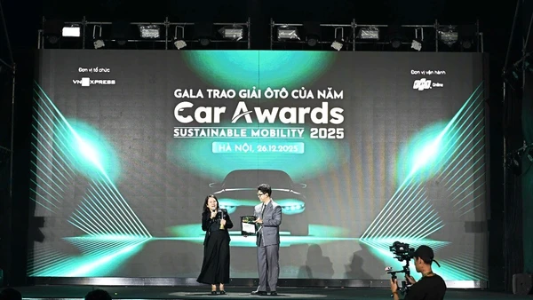 Trao giải “Ô-tô của năm toàn thị trường” cho Honda HR-V,