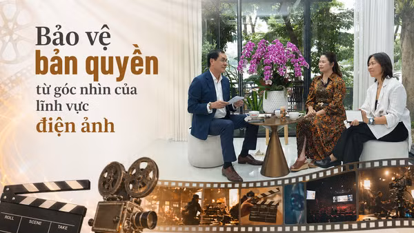 Nhà báo Hữu Việt và các diễn giả Phạm Thị Kim Oanh, Phan Cẩm Tú tại buổi tọa đàm. (Ảnh: HỒNG QUÂN)