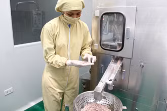Nhà máy sản xuất thực phẩm chức năng. 