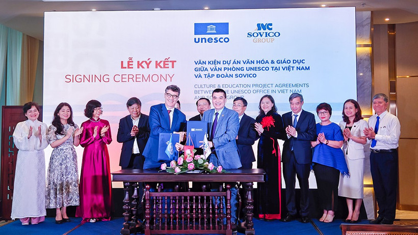 Lễ ký kết giữa UNESCO và SOVICO.