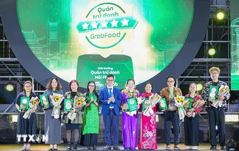 Vinh danh các quán, nhà hàng trứ danh Hải Phòng. (Ảnh: TTXVN)