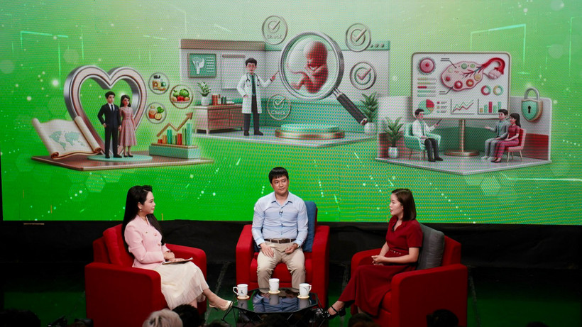 Các chuyên gia chia sẻ về sức khỏe sinh sản tại Tọa đàm. (Ảnh: Ban tổ chức)