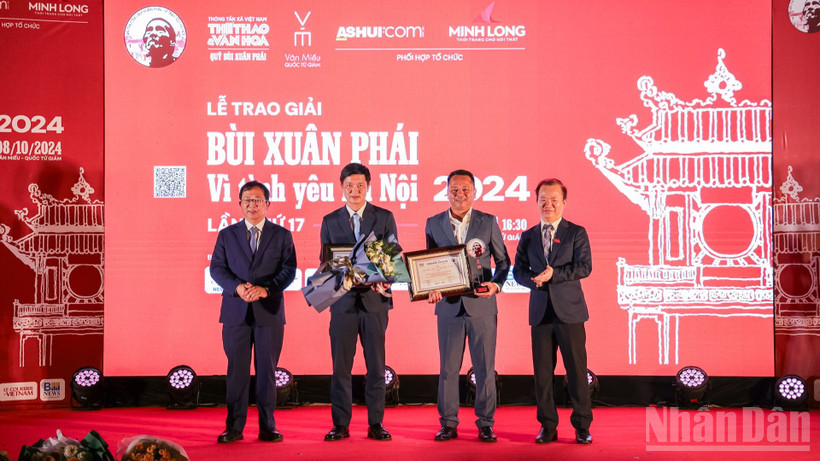 MV "Going Home" của Báo Nhân Dân và IB Group nhận giải thưởng Bùi Xuân Phái - Vì tình yêu Hà Nội năm 2024.