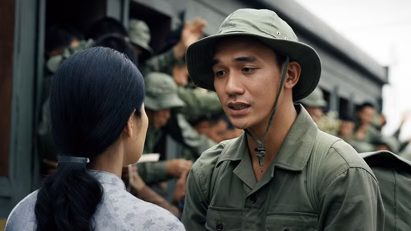 Cảnh trong phim "Mưa đỏ". (Ảnh: Galaxy Studio)