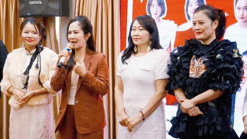 Nghệ sĩ Ưu tú Nguyệt Hằng chia sẻ về bộ phim. (Ảnh: Đoàn làm phim)