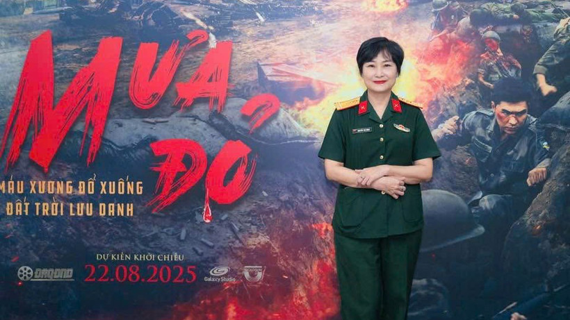 Đại tá Nguyễn Thu Dung - Giám đốc Điện ảnh Quân đội nhân dân, Phó Trưởng ban Chỉ đạo sản xuất phim truyện điện ảnh “Mưa đỏ”.