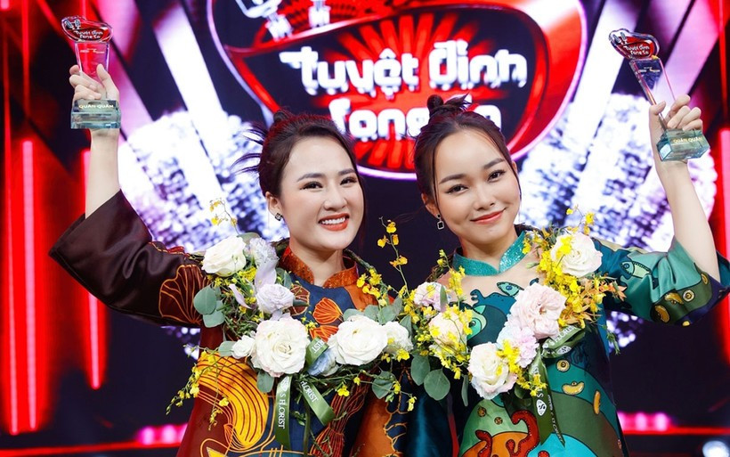 Võ Phương Thủy (phải) từng giành ngôi vị quán quân cuộc thi Tuyệt đỉnh song ca.