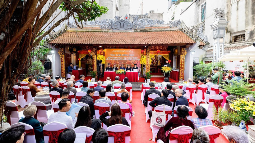 Cuộc tọa đàm tại đình Đông Thành. (Ảnh: Ban tổ chức)
