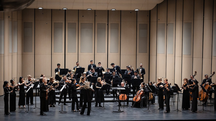 Dàn nhạc Giao hưởng Mặt trời trình diễn đêm nhạc “Shostakovich - Chuyện chưa kể”. (Ảnh: SSO cung cấp)