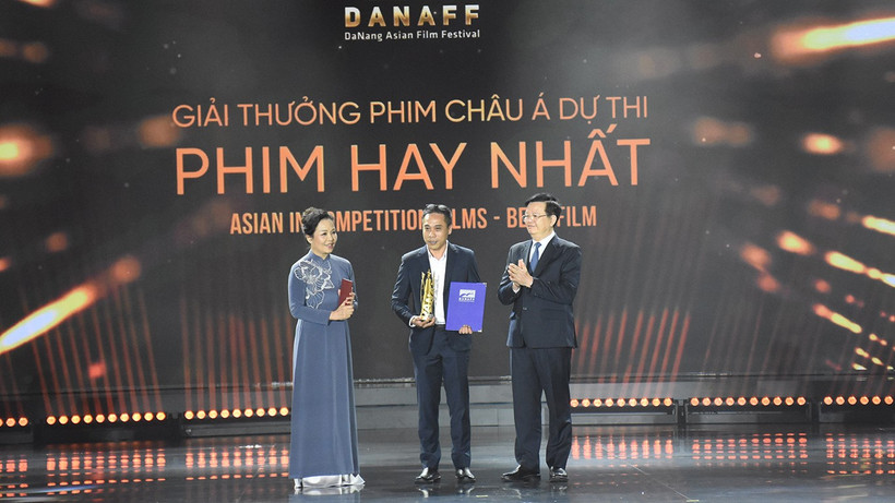 Giải Phim châu Á dự thi hay nhất được trao cho bộ phim "Giao dịch miền biên giới". (Ảnh: ANH ĐÀO)