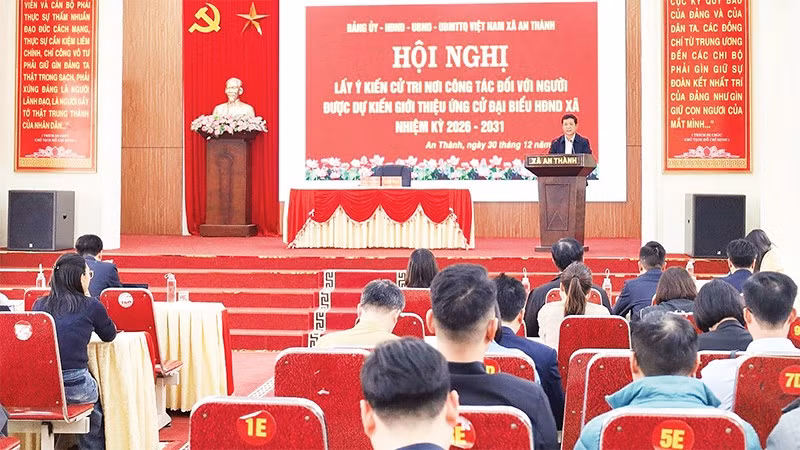 Hội nghị lấy ý kiến cử tri nơi công tác đối với người được dự kiến giới thiệu ứng cử đại biểu Hội đồng nhân dân xã An Thành.