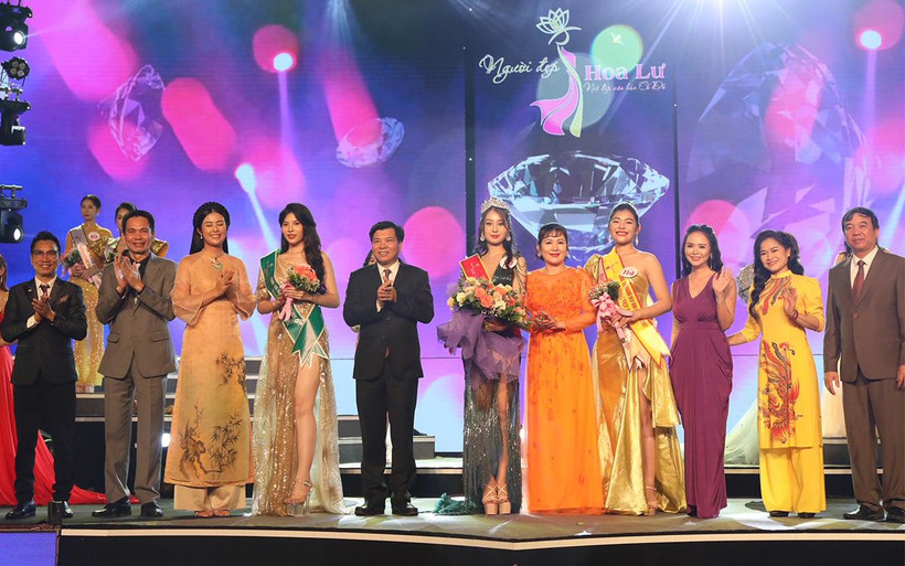 Quang cảnh Cuộc thi "Người đẹp Hoa Lư".