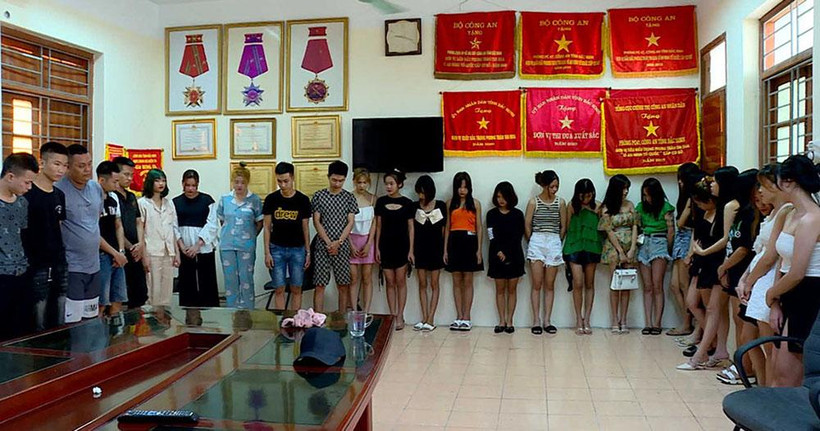 Các đối tượng sử dụng ma túy tại cơ quan Công an
