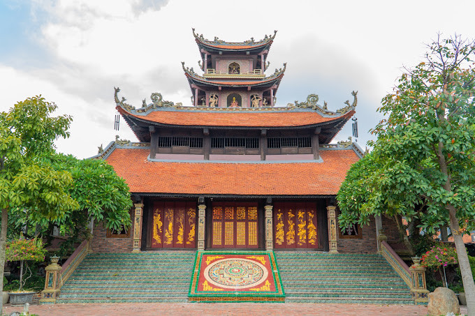 Chùa Tiêu Dao (xã Bát Tràng, huyện Gia Lâm, Hà Nội) ghi dấu tinh hoa làng gốm Giang Cao và Bát Tràng.