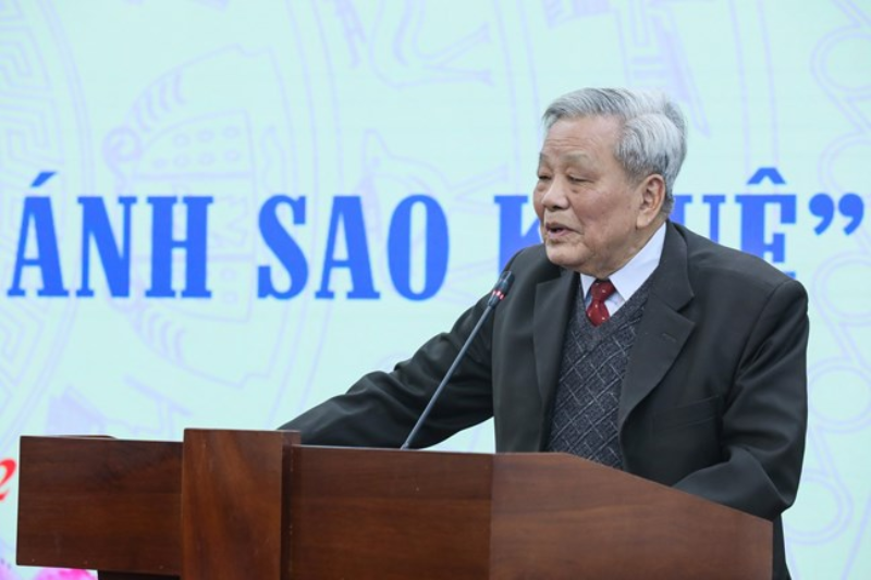 Tác giả Nguyễn Túc. (Ảnh: Diệp Vinh)