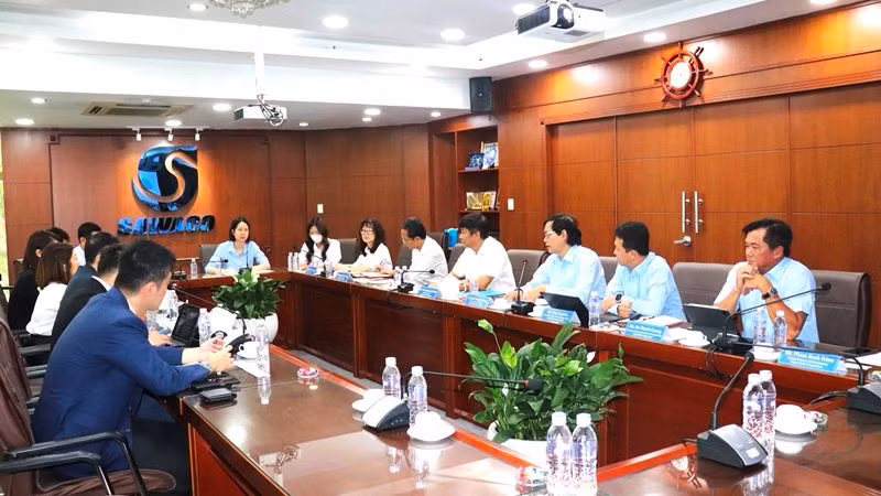 Tổng công ty Cấp nước Sài Gòn và Singapore Enterprise (Cục Phát triển Doanh nghiệp Singapore) gặp gỡ và trao đổi kinh nghiệm về các hoạt động của ngành cấp nước.