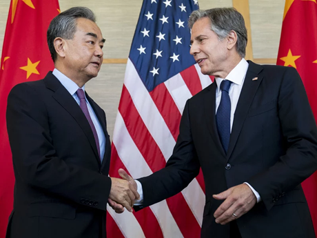 Ông Vương Nghị và ông Antony Blinken tại cuộc gặp hồi tháng 7/2022. (Nguồn: Getty Images/TTXVN)