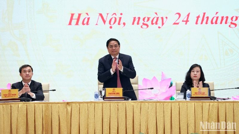 Thủ tướng Phạm Minh Chính dự và chỉ đạo hội nghị.