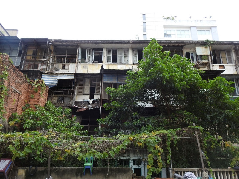 Chung cư cũ cấp D tại địa chỉ 128 Hai Bà Trưng, quận 1. 