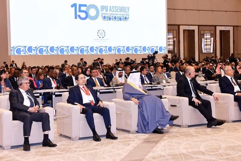 Chủ tịch Quốc hội Trần Thanh Mẫn và đại biểu tham dự Lễ khai mạc IPU-150. (Ảnh: TTXVN)