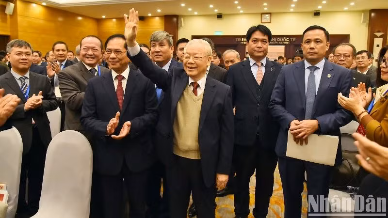 Tổng Bí thư Nguyễn Phú Trọng tới dự phiên khai mạc Hội nghị Ngoại giao lần thứ 32, ngày 19/12/2023.