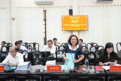 Đại biểu tham dự cuộc họp góp ý văn kiện Đại hội các phường nhiệm kỳ 2025-2030. (Ảnh: HOÀNG TRUNG)