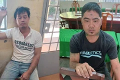 Hai đối tượng bị tạm giữ hình sự để điều tra hành vi trộm cắp tài sản. (Ảnh: HOÀNG TRUNG)