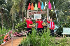 Người dân Cồn Hô làm du lịch cộng đồng nhờ thiên nhiên còn hoang sơ.