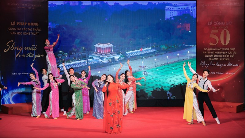 Tiết mục nghệ thuật chào mừng sự kiện. (Ảnh: BTC)