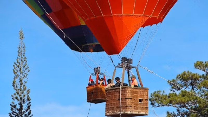 Lễ hội Khinh khí cầu & Nghệ thuật Lâm Đồng 2025 mang đến nhiều trải nghiệm hấp dẫn cho du khách. (Ảnh minh họa: BTC)