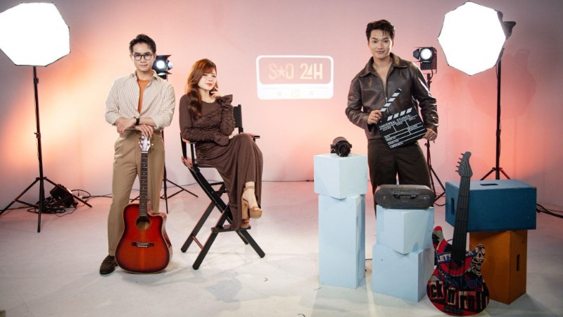 Đồng hành cùng khán giả trong "SAO 24H" là MC Châu Khang, MC Ngọc Thịnh, MC Thái Trang. (Ảnh: VTV)