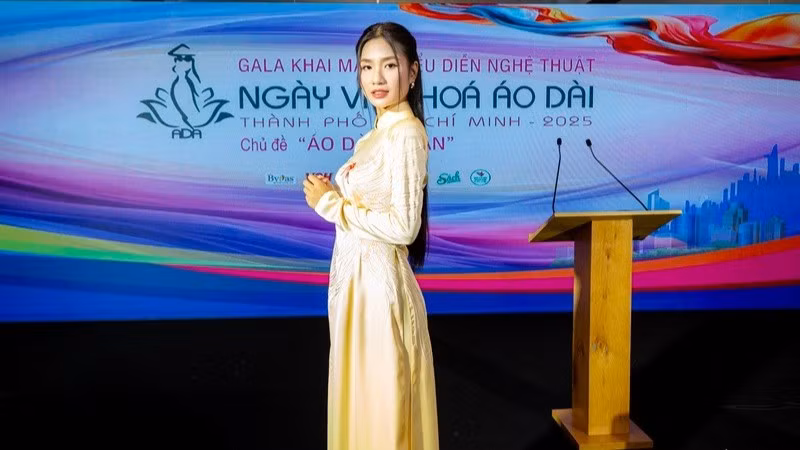 Hoa hậu Nguyễn Thanh Hà góp phần lan tỏa vẻ đẹp áo dài Việt Nam. (Ảnh: BTC)