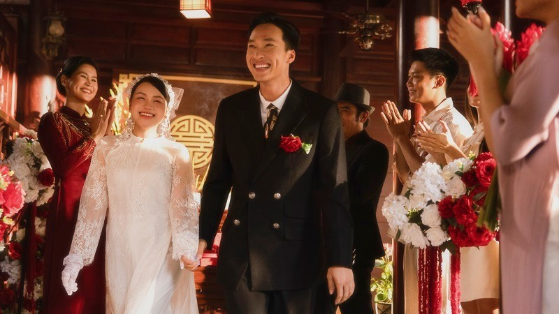 MV "Trộm vía" của ca sĩ Vũ Thùy Linh là câu chuyện cưới hỏi đậm sắc màu văn hóa vùng miền. (Ảnh: BTC)