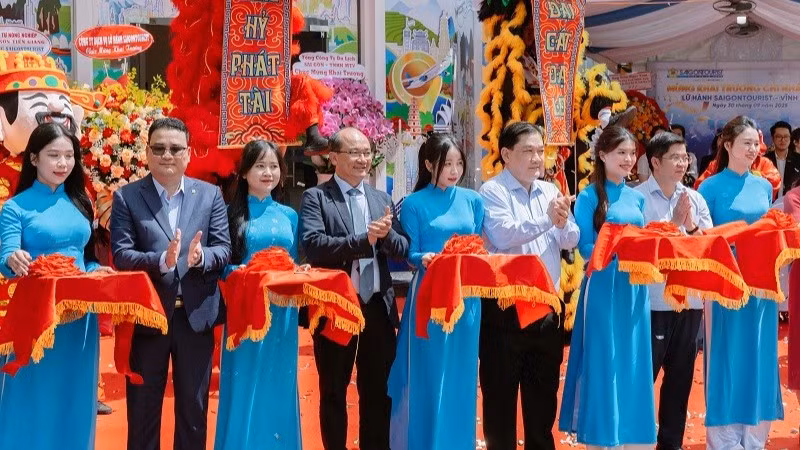 Khai trương Chi nhánh Lữ hành Saigontourist tại Vĩnh Long. (Ảnh: BTC)