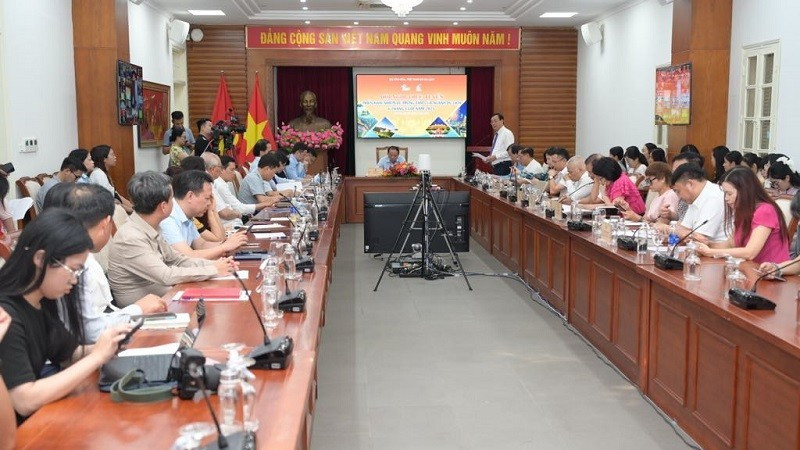 Toàn cảnh Hội nghị. 