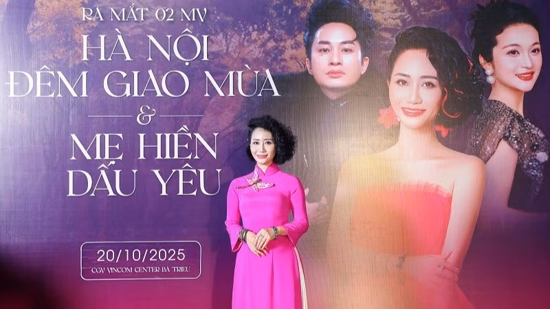 Nhạc sĩ Nhuận Phú gây xúc động với hai MV về mẹ và Hà Nội. (Ảnh: MẠNH NGUYỄN)