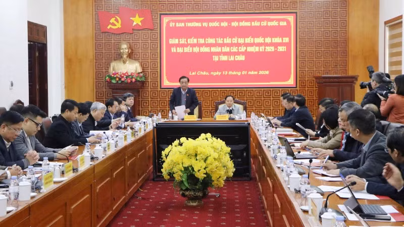 Đoàn công tác của Ủy ban Thường vụ Quốc hội, Hội đồng bầu cử quốc gia làm việc với tỉnh Lai Châu.