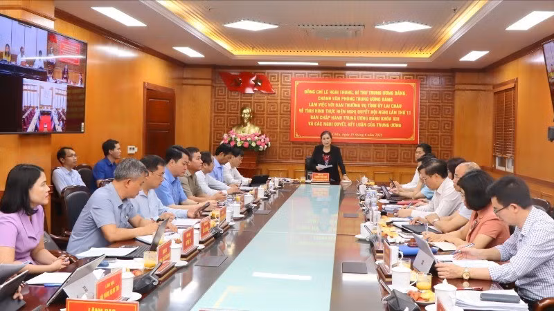 Điểm cầu phía tỉnh Lai Châu tại buổi làm việc với Đoàn công tác.