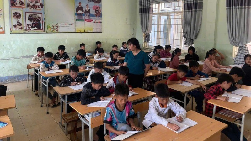 Tiết học của Cô giáo Nguyễn Thị Nhị - một điển hình tiên tiến của Trường PTDTBT THCS xã Khun Há. tiet-day-hoc-cua-co-giao-nguyen-thi-nhi-truong-ptdtbt-thcs-khun-ha-3743.jpg