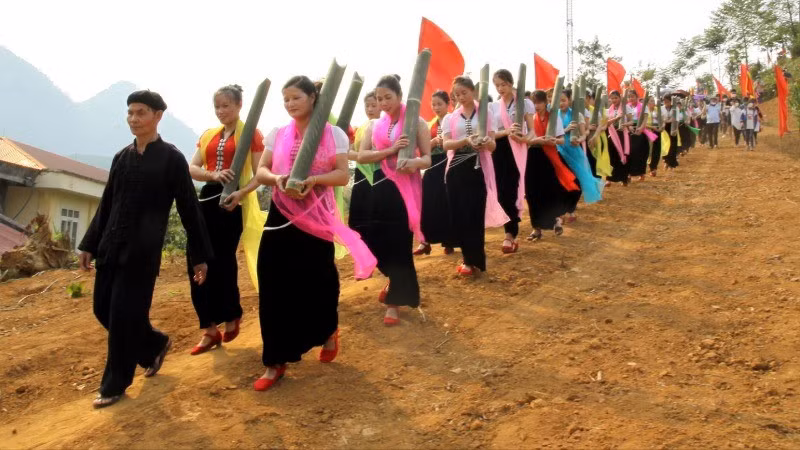 Lễ hội Then Kin Pang của người Thái là một trong những di sản được công nhận dịp này.