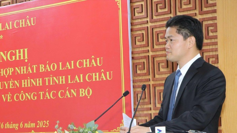 Phó Bí thư Thường trực Lai Châu Vũ Mạnh Hà phát biểu tại buổi công bố quyết định hợp nhất Báo, Đài của tỉnh. z6709730095246-87e3ce425565457ae22c079d71262d9d-7258.jpg