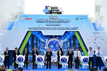Phó Thủ tướng Hồ Đức Phớc cùng các đại biểu khai mạc "Lễ hội Không tiền mặt-Ting Ting Day 2025".