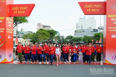 Hàng nghìn người tham gia Ngày chạy Olympic - Vì sức khỏe toàn dân - Vì an ninh Tổ quốc năm 2026.