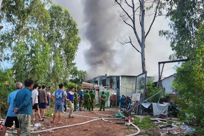 Hiện trường vụ cháy lúc 17 giờ 30 phút.