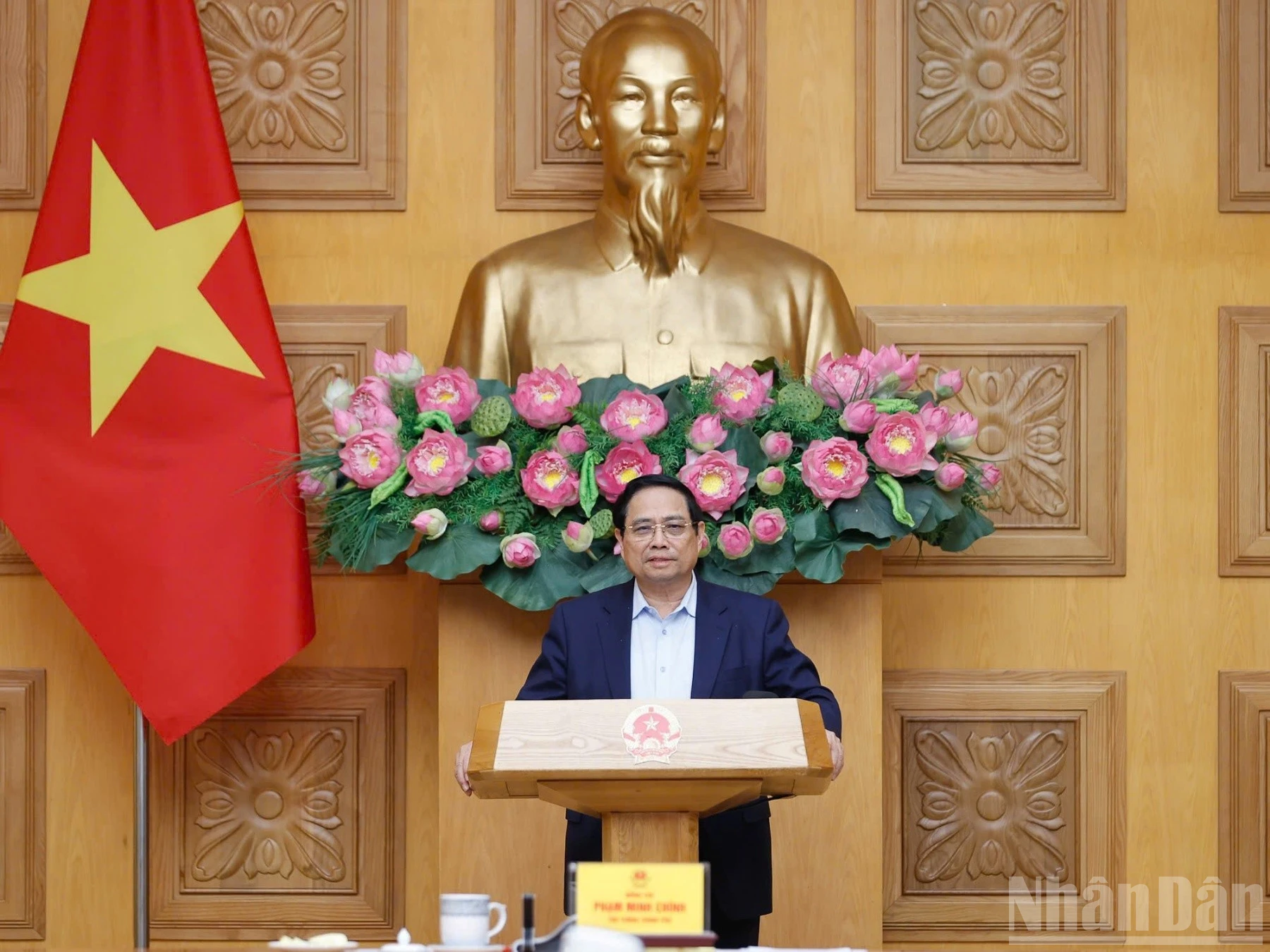 Thủ tướng Chỉ Đạo 9 Nhóm Giải Pháp Đạt Tăng Trưởng 10% Năm 2026