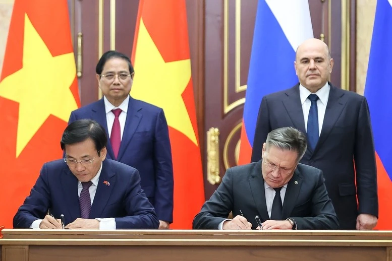 Thủ tướng Phạm Minh Chính hội đàm với Thủ tướng Nga, thúc đẩy hợp tác toàn diện