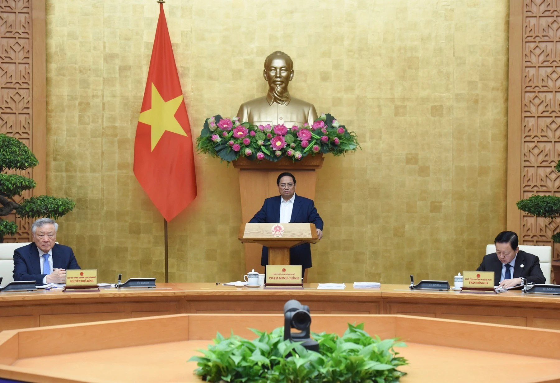 Thủ tướng Phạm Minh Chính chủ trì phiên họp Chính phủ thường kỳ tháng 5. (Ảnh: TRẦN HẢI)