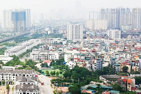 Ô nhiễm không khí do bụi mịn tại Hà Nội nhiều thời điểm vượt ngưỡng an toàn. (Ảnh: NAM NGUYỄN)