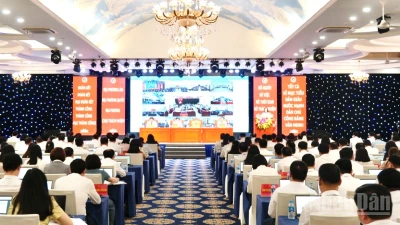 Hội nghị quán triệt công bố Nghị quyết của Ủy ban thường vụ Quốc hội khóa XV tại Lạng Sơn.