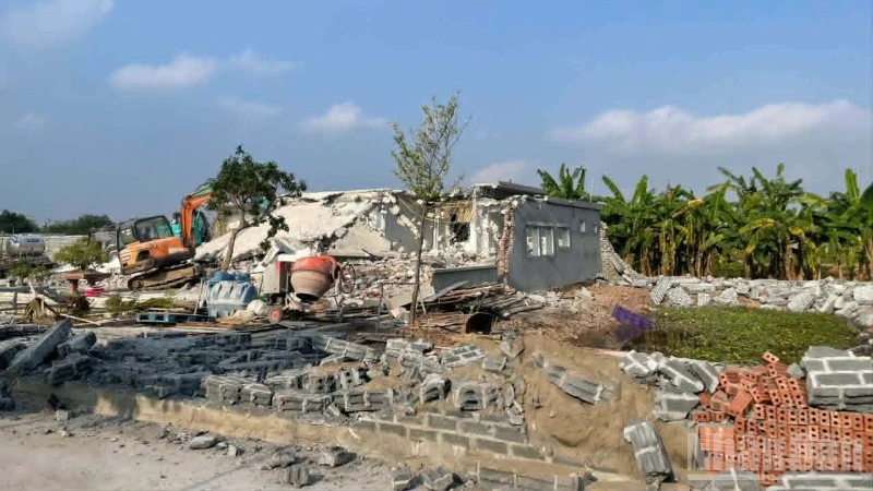 Một công trình vi phạm trên đất nông nghiệp tại phường Trần Lãm (tỉnh Hưng Yên) đã được cưỡng chế.